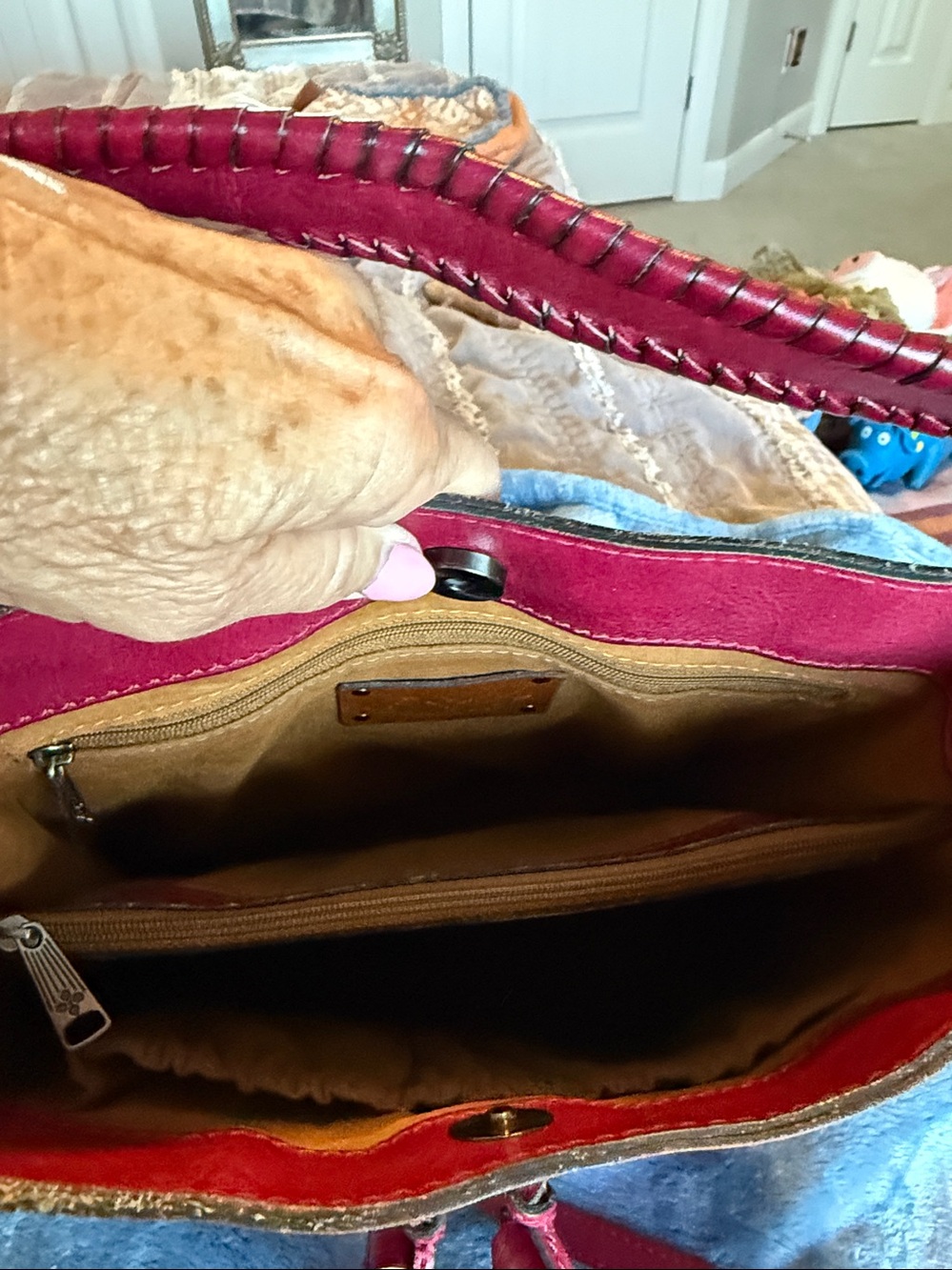 Patricia Nash all leather tool cranberry shoulder bag - Picture 6 of 8
